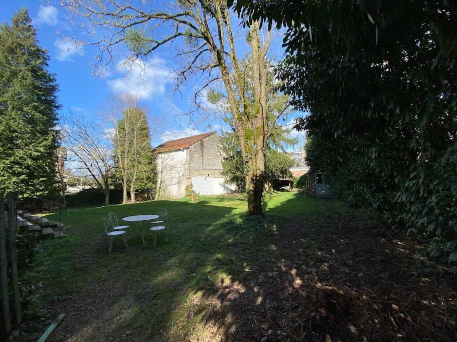 Maison Leocha Sablons-sur-Huisne Zewnętrze zdjęcie